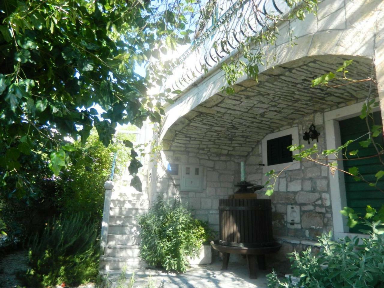 Villa Nikola Брела Екстер'єр фото